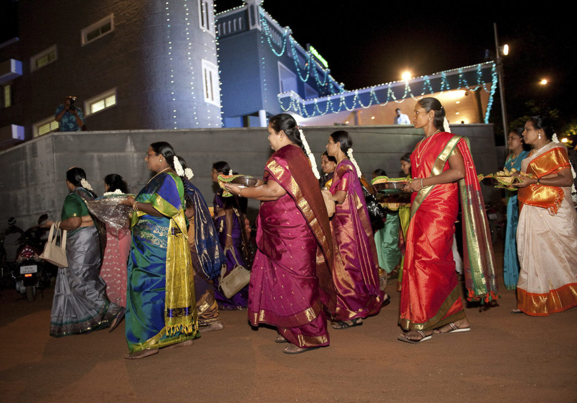 In the evening, at the betrothal ceremony. Women's from the bridegroom's family bring gifts for the bride.